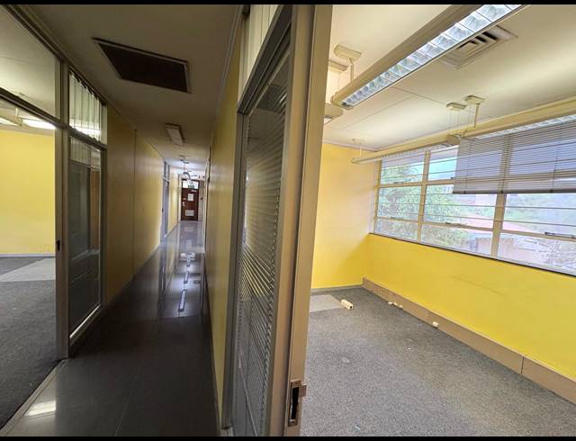 2,565M² OFFICE TO LET IN RANDJESPARK